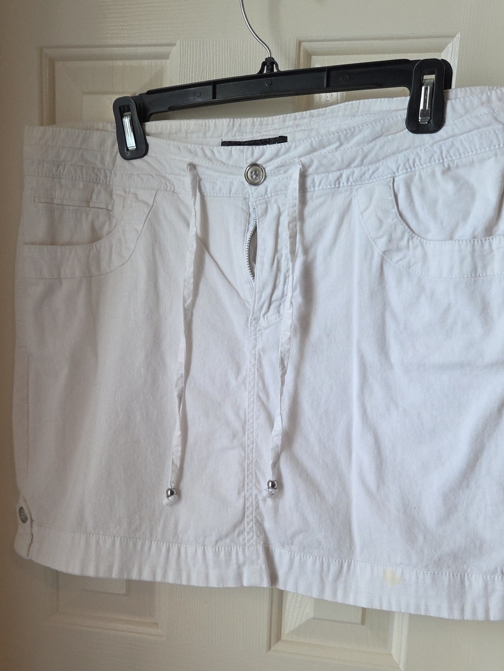 Baccini White Cotton Drawstring Skort